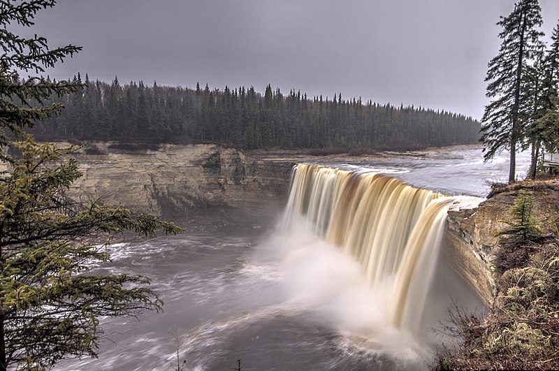 File:Alexandra Falls Hay River.jpg