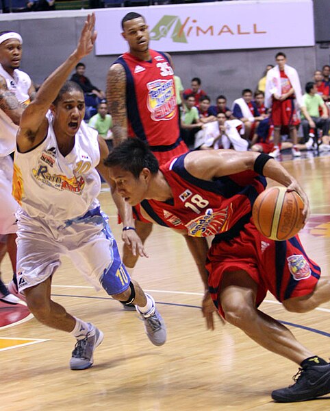 File:James Yap vs ROS.jpg