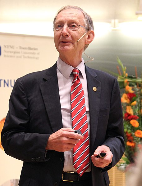 File:John Pendry 2014b.jpg