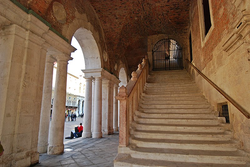 File:Basilica Palladiana 1.jpg