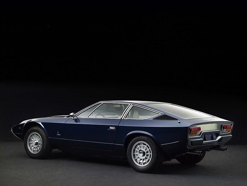 Archivo:Maserati Khamsin 1975 back.jpg