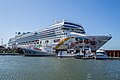 The Norwegian Pearl cruise ship docked at Astoria.