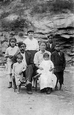 Arch Goins and family, Melungeons from Graysville, Tennessee. Photo from the 1920s.