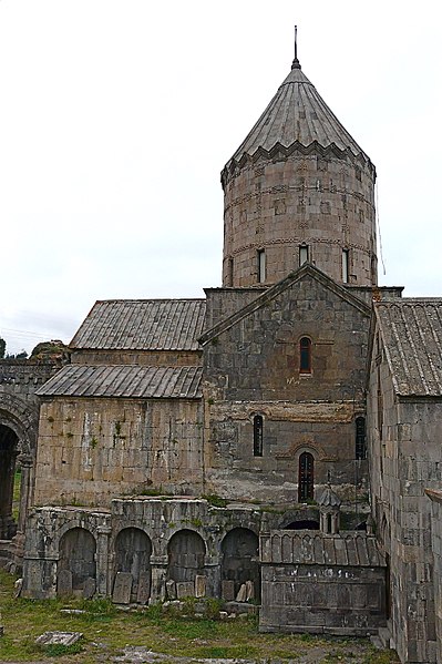 Файл:Tatev - Armenia (2916566982).jpg