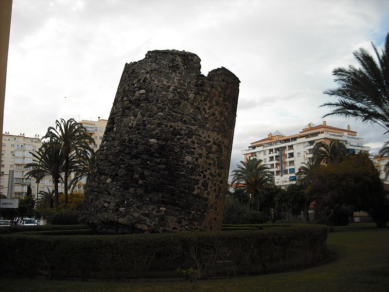 Archivo:Torre ladeada (1).JPG