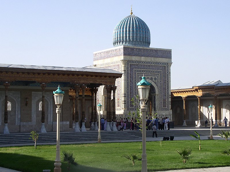 File:AlBukhari mausoleum.jpg