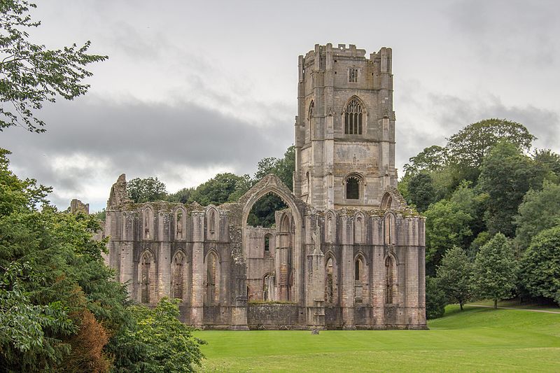 File:Fountains Abbey 2016 095.jpg