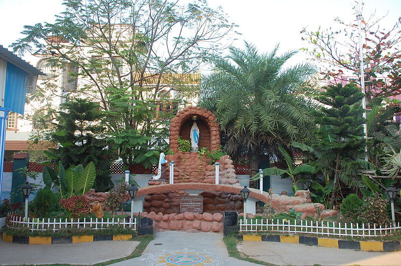 File:Mary Statue at perambur.jpg