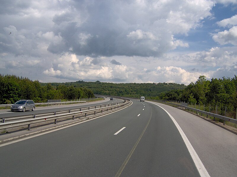 File:Trakiya highway 04.jpg