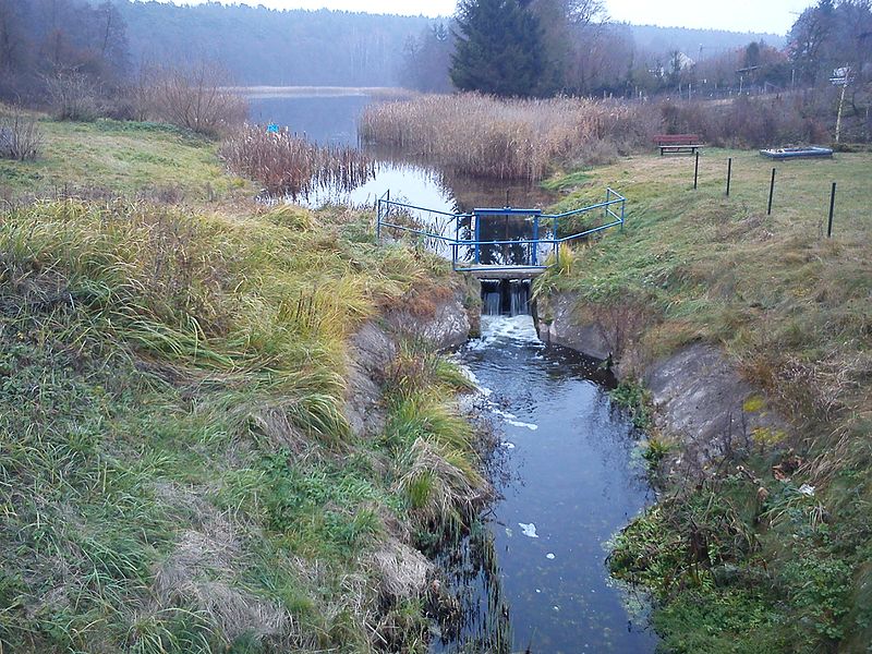 File:Trojanka river.jpg