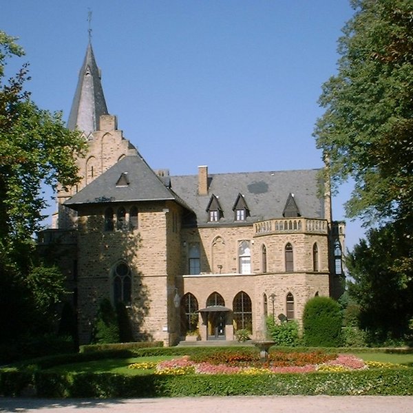 File:Sinzig Schloss.jpeg