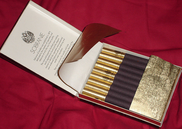 File:Sobranie Black Russian cigarettes.png