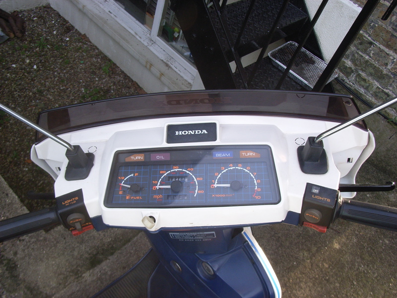 File:Honda NH125 dashboard.jpg