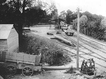 File:Wotton station (Brill Tramway) 1906.jpg