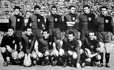 File:Genoa 1956-57.JPG