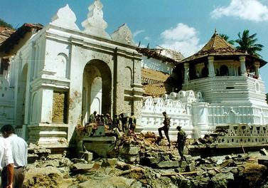 File:Sri Dalada Maligawa Attack 1.jpg