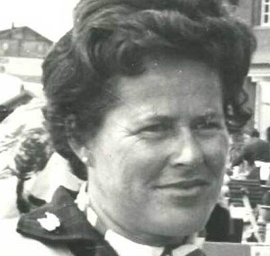 File:Ruth Guler.jpg