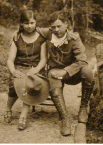 Blanca Aráuz and Augusto César Sandino.jpg