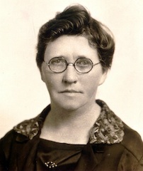 File:Hulda Stumpf.jpg