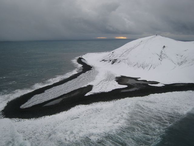 File:North Spit of Surtsey Jan 2009.jpg