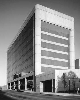 File:Alfred P. Murrah Federal Building before destruction.jpg