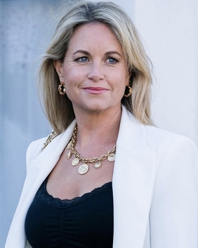 File:Kim medcalf.jpg