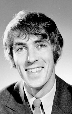 File:Peter Cook Dudley Moore Kraft Music Hall.jpg