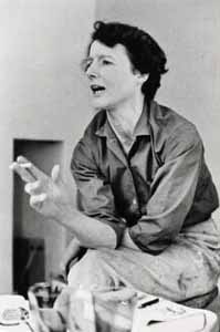 Photo of Prunella Clough.jpg