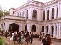 File:Holkar college.jpg