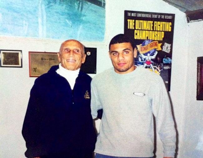 File:Fabricio Camoes and Helio Gracie.jpg