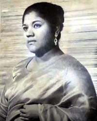 Naseem Begum.jpg