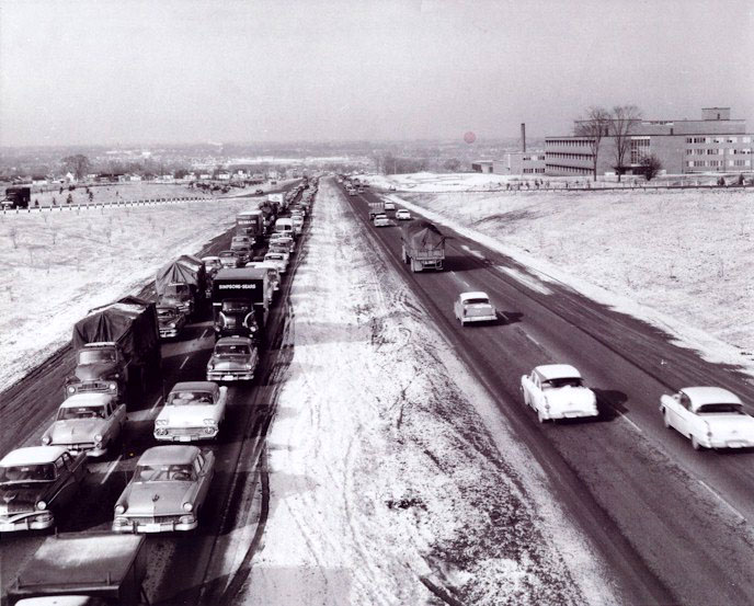 File:401 pre-widening at Keele, March 21, 1958.jpg