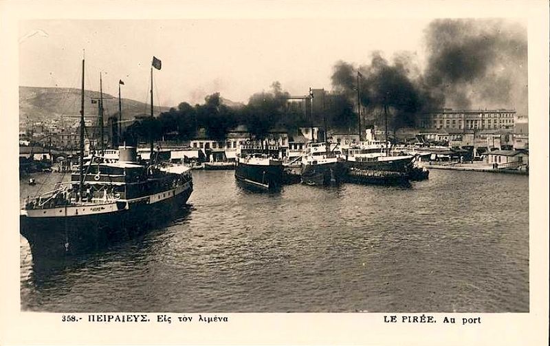 File:Piraeus port 1921.jpg