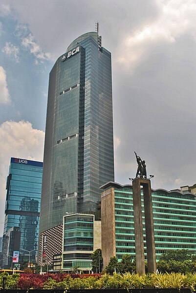 File:Menara BCA.jpg