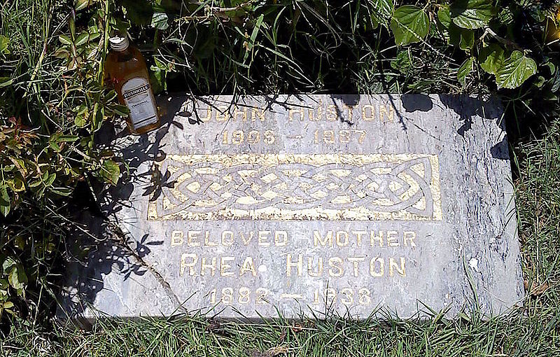 File:Huston-grave.jpg