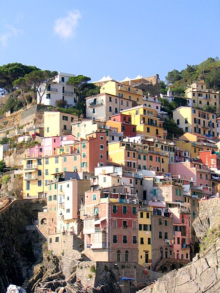 File:Cinque Terre lva.jpg