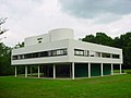 Villa Savoye in Poissy, 1930 (Le Corbusier)