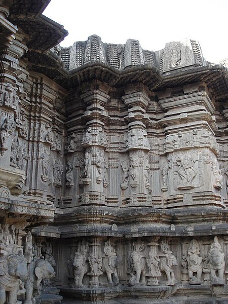 File:KopeshwarTempleKhidrapurKolhapur2.jpg