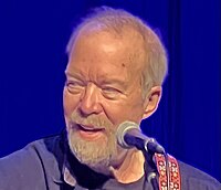 A head shot of singer-songwriter Don Schlitz.