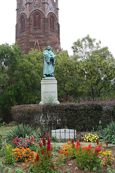 File:Luther Place steeple 2008.JPG