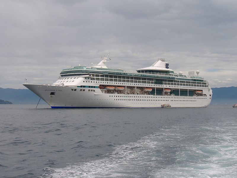 File:Splendouroftheseas2008brazil.JPG