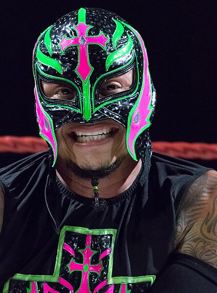 File:ReyMysterio2015Cropped.jpg