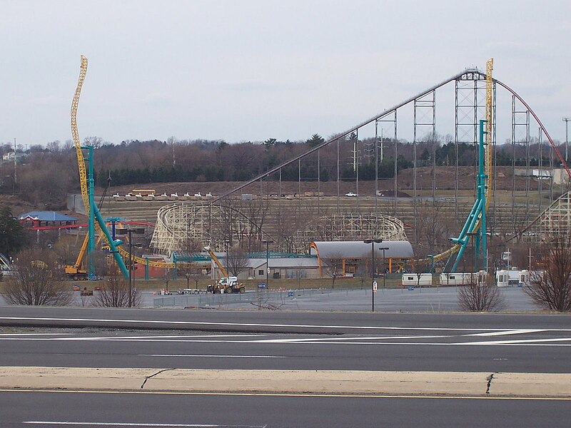 File:Voodoo (roller coaster).jpg