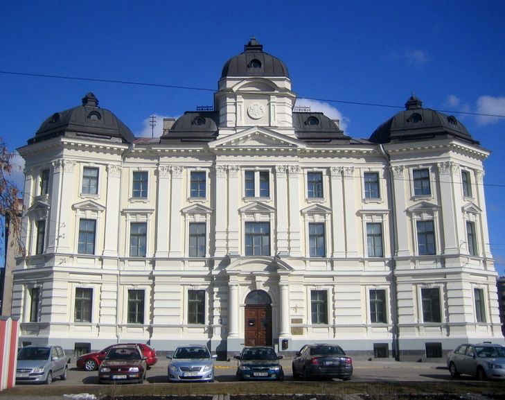 Файл:The building of the District Court. J. Baumanis.JPG