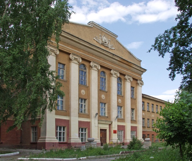 Файл:Lab Building NGASU.jpg